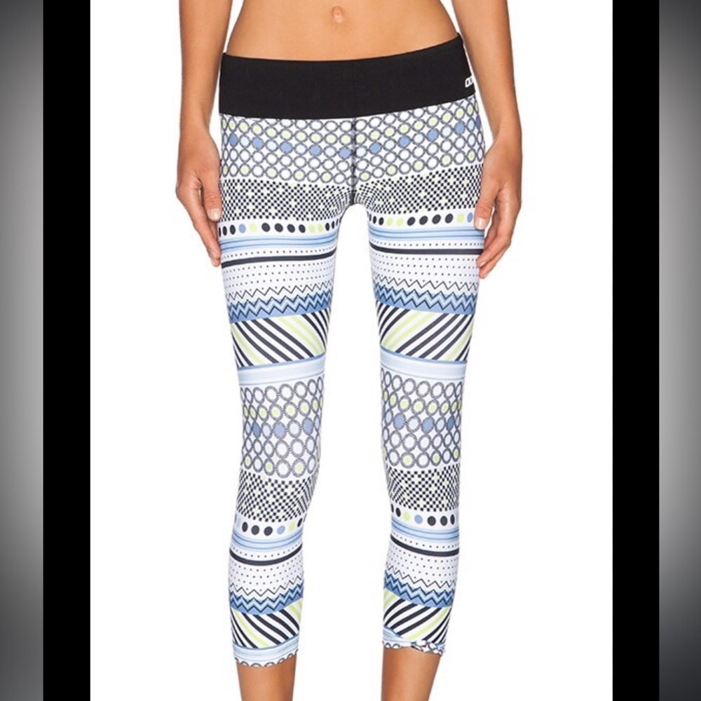 Lorna Jane Existence 7/8 tight SIZE S